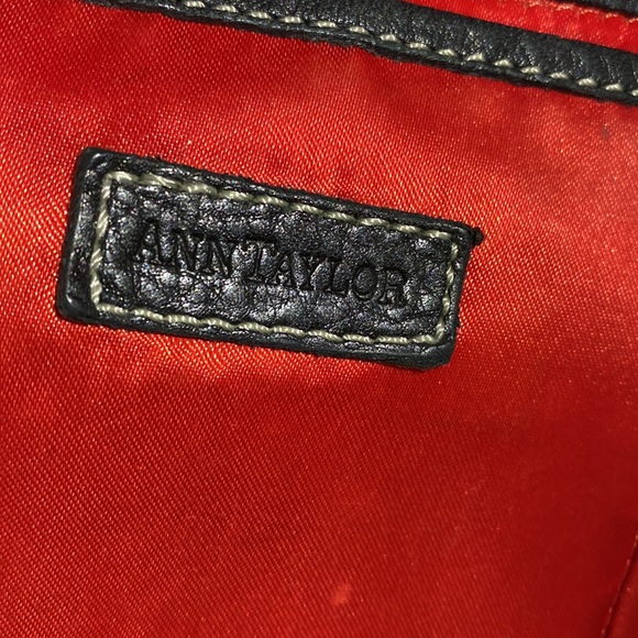 Genuine black leather , shoulder bag. - Picture 9 of 14